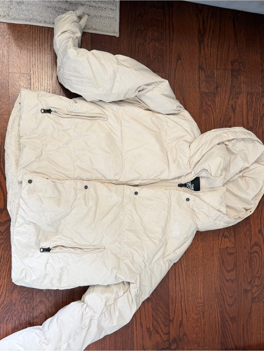 The North Face ooded Puffer Jacket in Off-White
